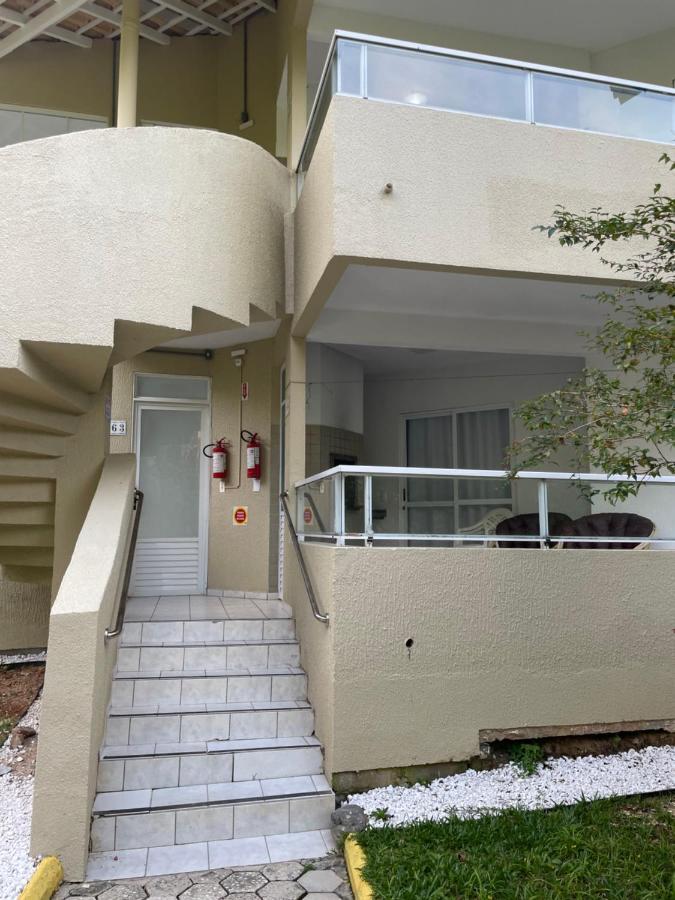 Apto Em Condominio No Centro De Bombinhas, Proximo Da Praia Esterno foto
