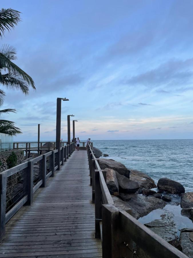Apto Em Condominio No Centro De Bombinhas, Proximo Da Praia Esterno foto