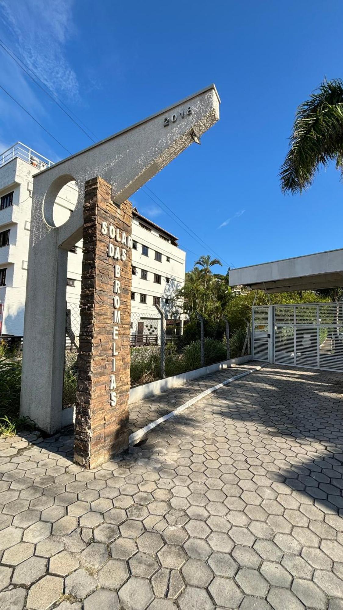 Apto Em Condominio No Centro De Bombinhas, Proximo Da Praia Esterno foto